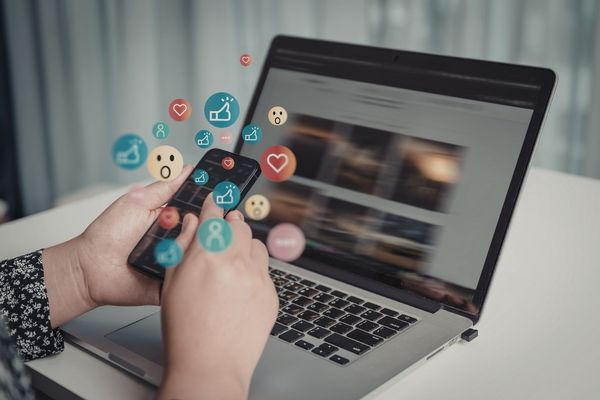 Imagem representando o uso de redes sociais para captação de leads qualificados